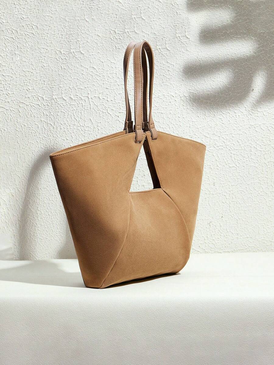 Bolsa de Palha com Alça de Couro e Tassel