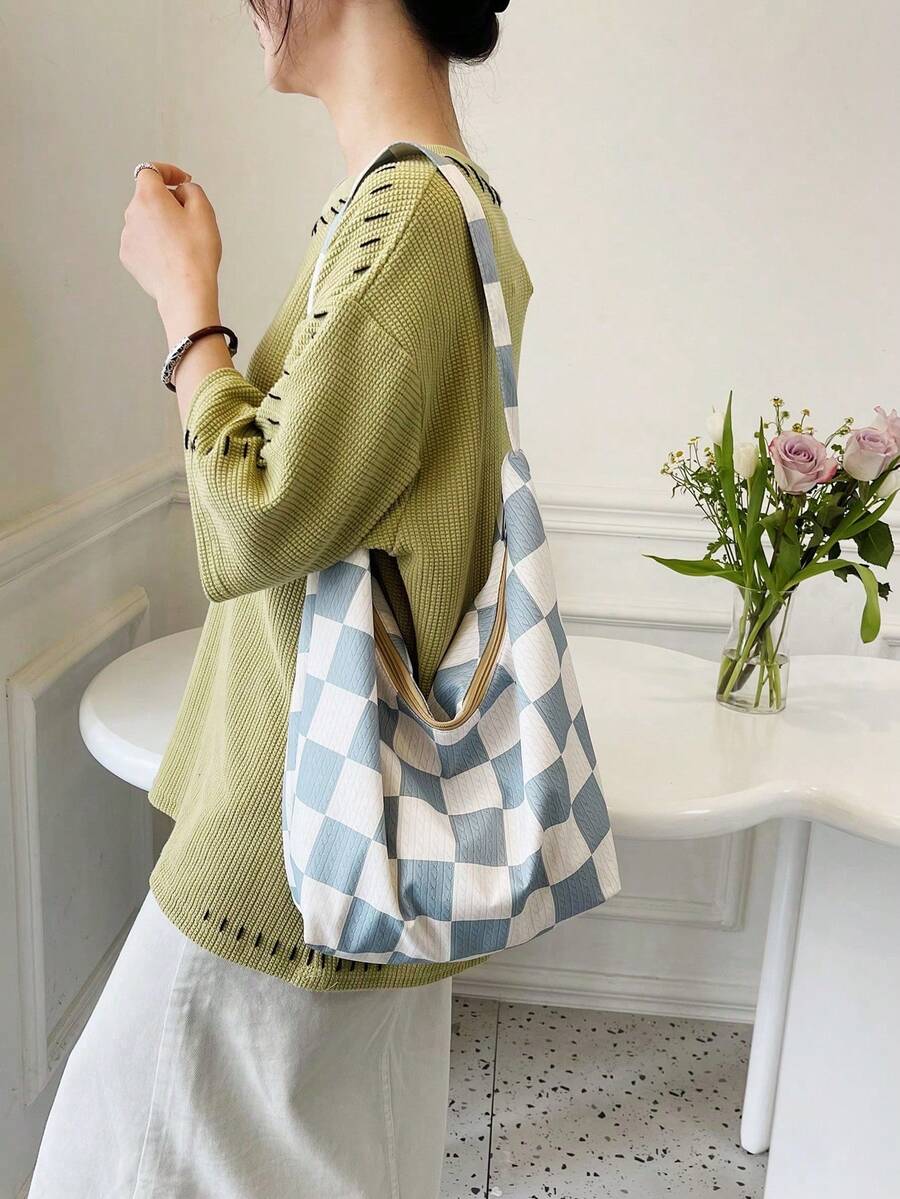 Bolsa de Tecido com Estampa Geométrica e Alças Trançadas